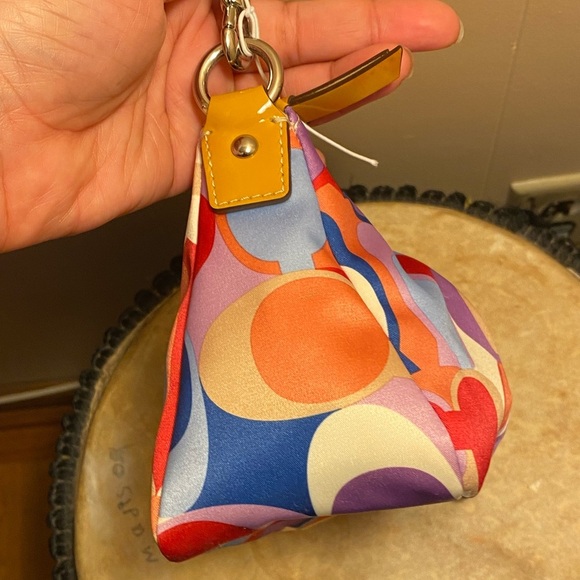 Coach Signature Scarf Print Pochette - Picture 8 of 12